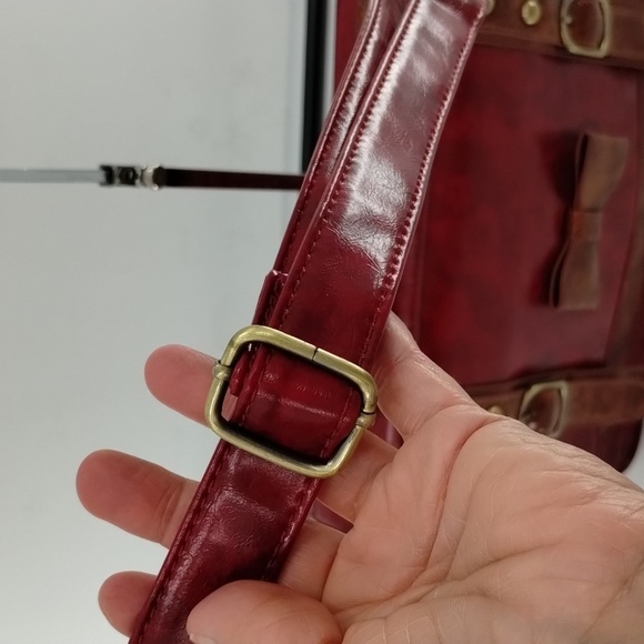 ECOSUSI faux leather red and tan satchel with removable crossbody strap - Picture 6 of 14